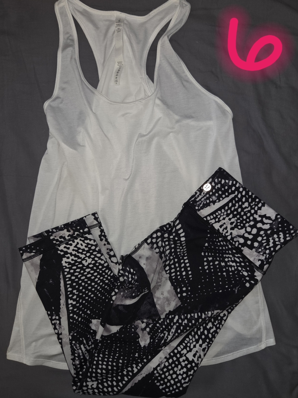 Lululemon White Racerback Tank with Black & White Printed Leggings Size 6